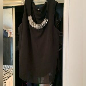 Black sleeveless blouse 22W